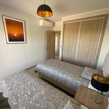 Premium Flat *